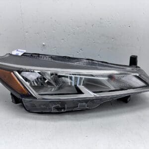 2021-24 Nissan Kicks Halogen Front Right OEM Headlight 26010-5R00A