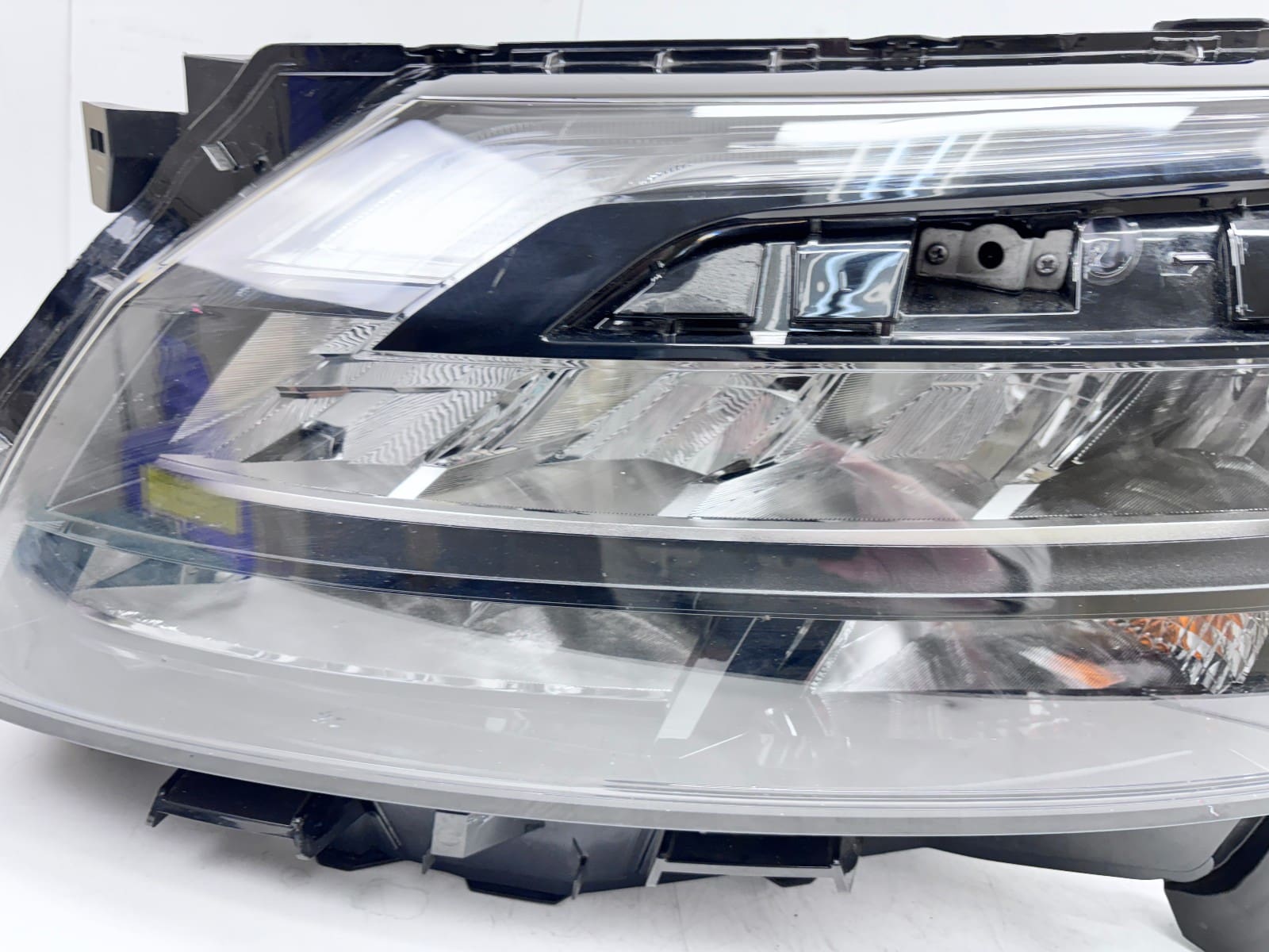 2022-24 Nissan Pathfinder LED Front Left OEM Headlight 26060-6TA7B - Image 4