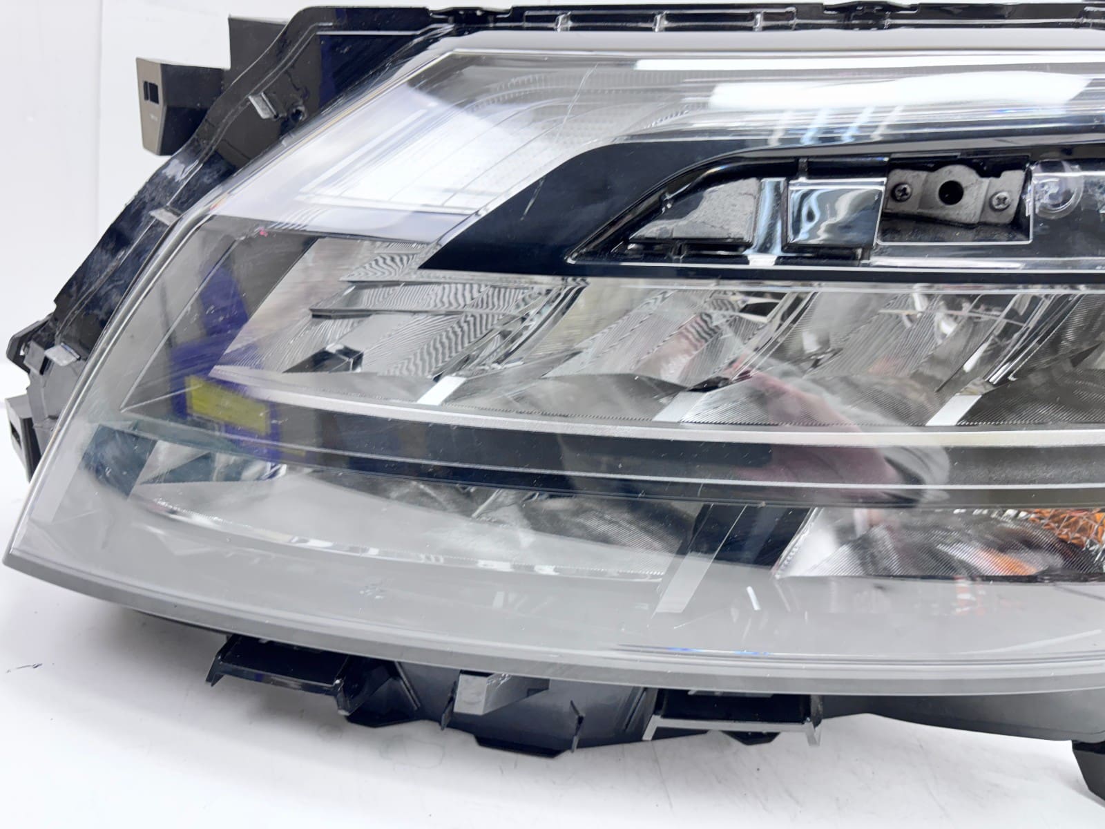 2022-24 Nissan Pathfinder LED Front Left OEM Headlight 26060-6TA7B - Image 5