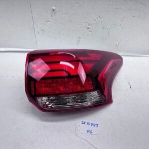 2016-20 Mitsubishi Outlander LED Rear Right OEM Tail Light 8330B178