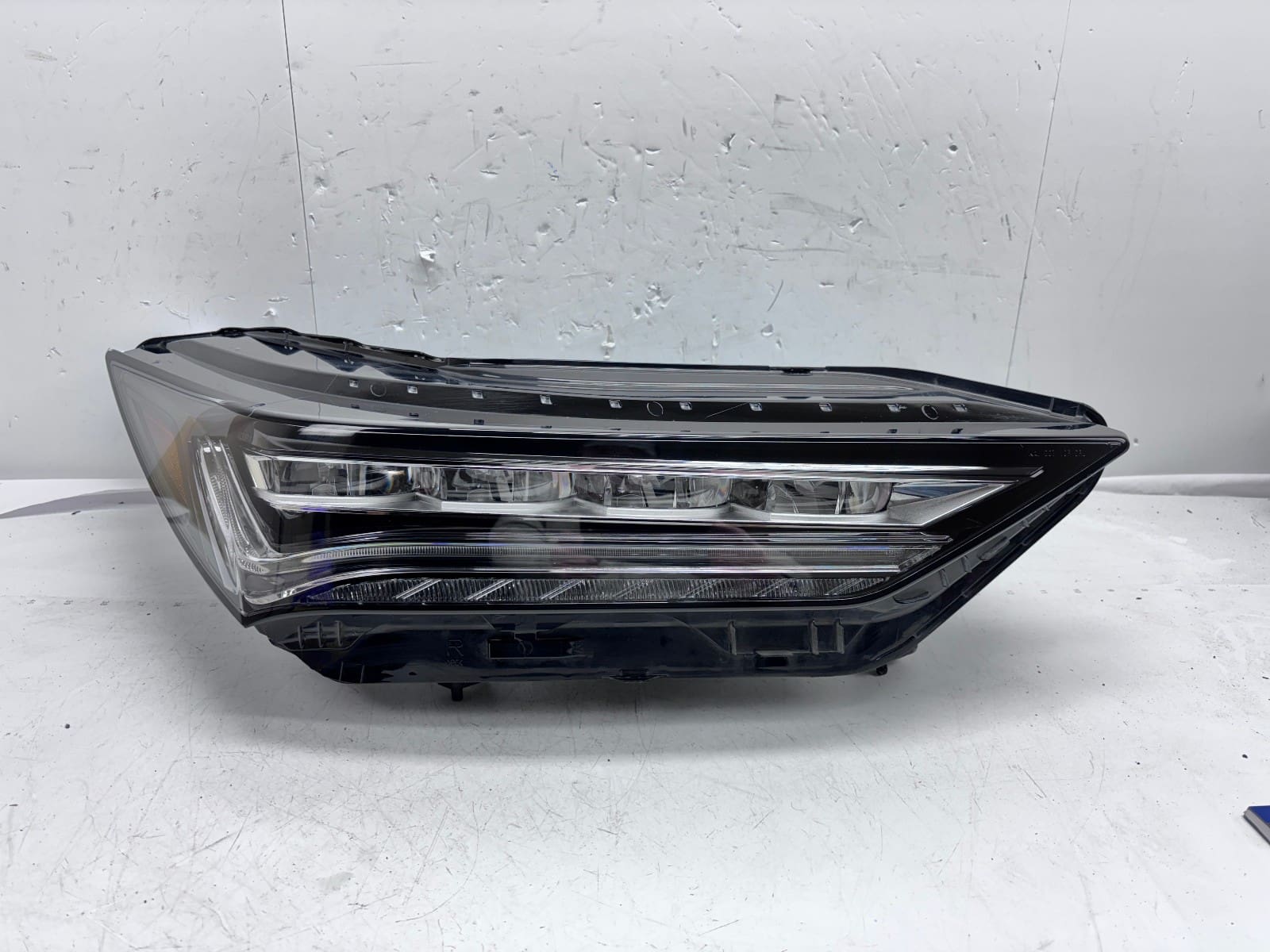 2022-2025 Acura MDX LED Front Right OEM Headlight 33100-tya-a11
