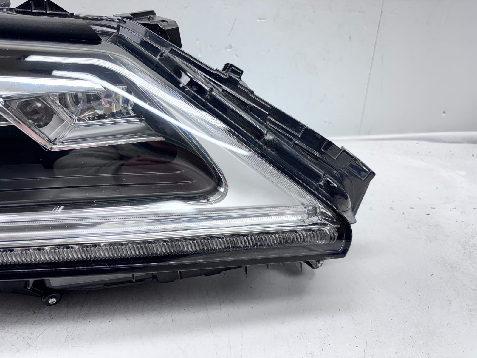 2016-2021 Lexus LX570 LED Front Right OEM Headlight 8114560k91 - Image 2
