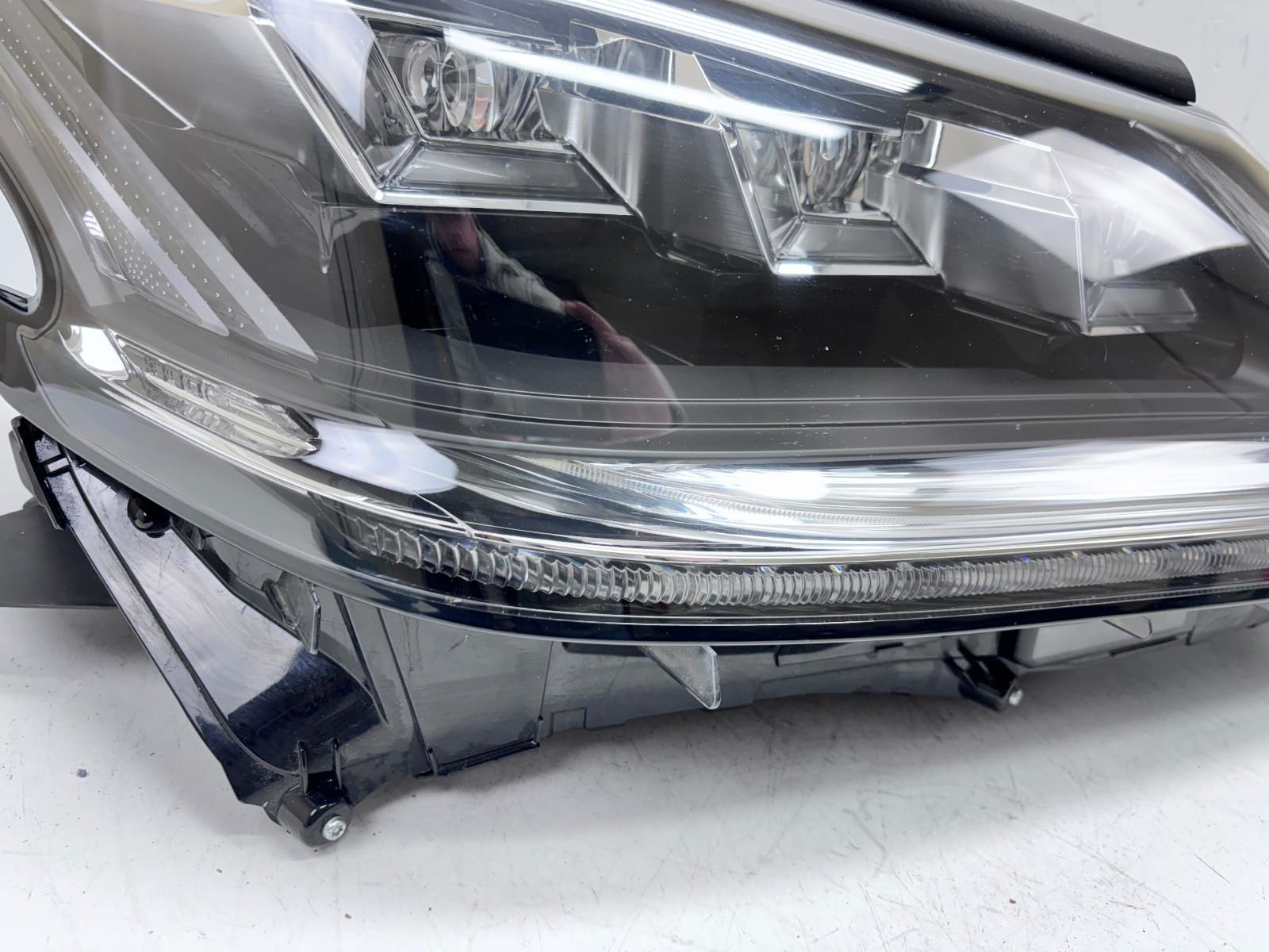 2016-2021 Lexus LX570 LED Front Right OEM Headlight 8114560k91 - Image 8