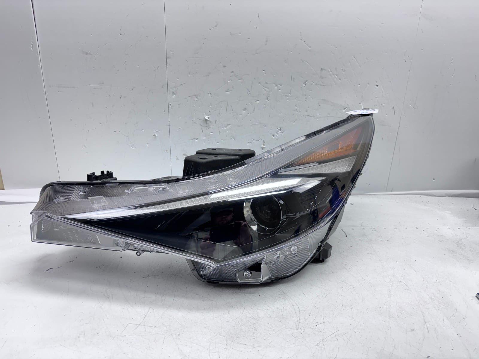 2021-23 Hyundai Elantra Halogen Front Left OEM Headlight 92101-ab000