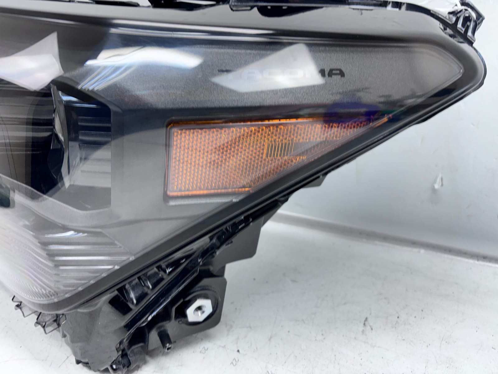 2024-2025 Toyota Tacoma LED Front Left OEM Headlight 81150-ak010 - Image 4
