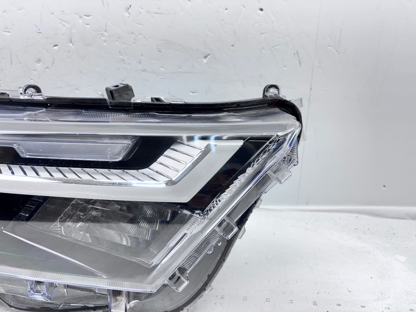 2022-2025 Toyota RAV4 LED Front Right OEM Headlight 81110-0r350 - Image 3