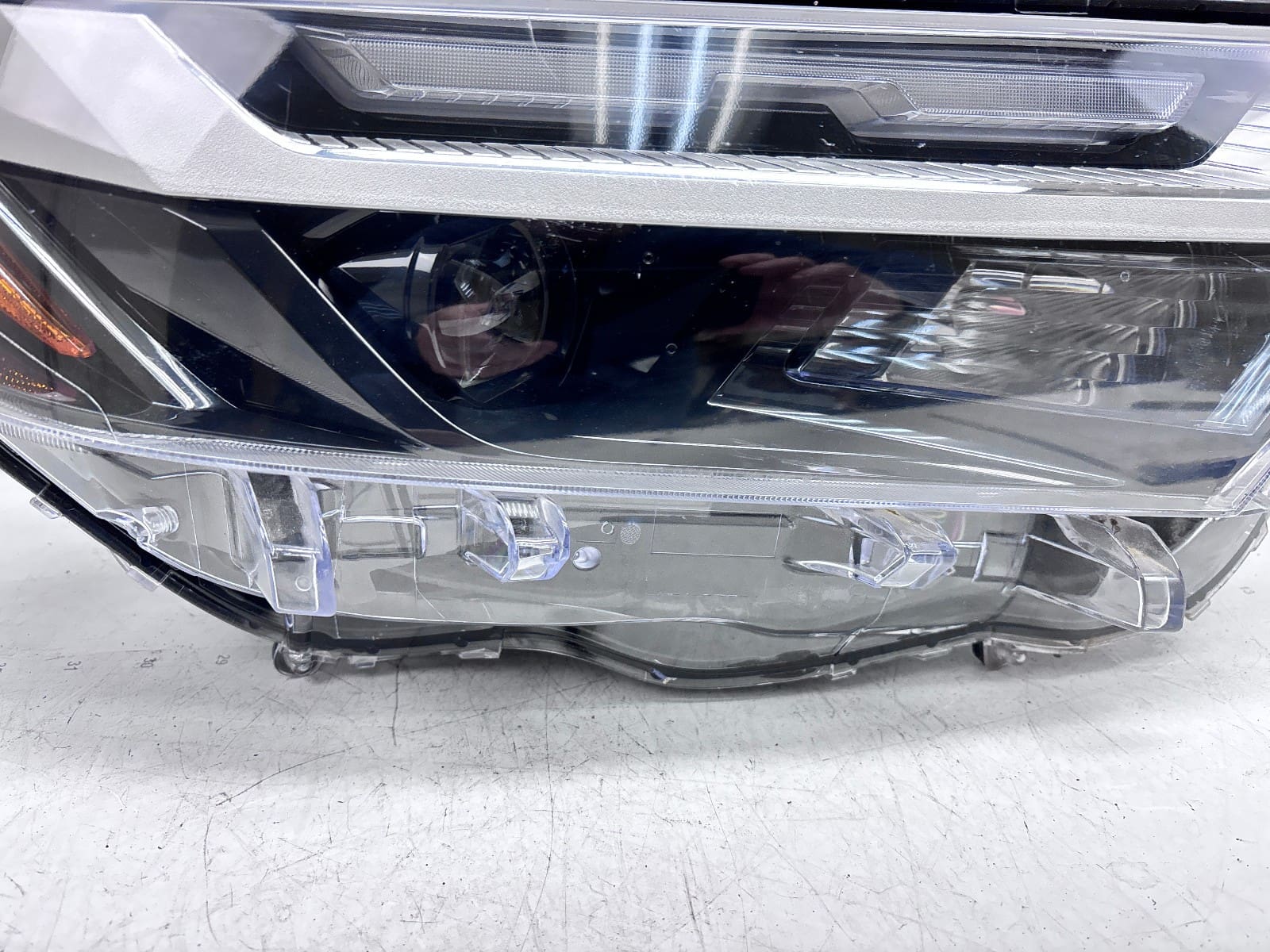 2022-2025 Toyota RAV4 LED Front Right OEM Headlight 81110-0r350 - Image 7