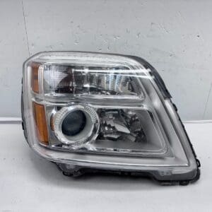 2010-2015 GMC Terrain Halogen Front Right OEM Headlight 22915381