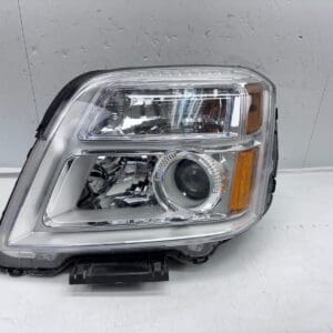 2010-2015 GMC Terrain Halogen Front Left OEM Headlight 23319179