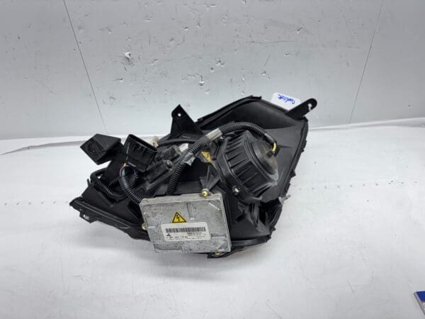 2006-11 Cadillac DTS Xenon HID Front Right OEM Headlight 15775394 - Image 22