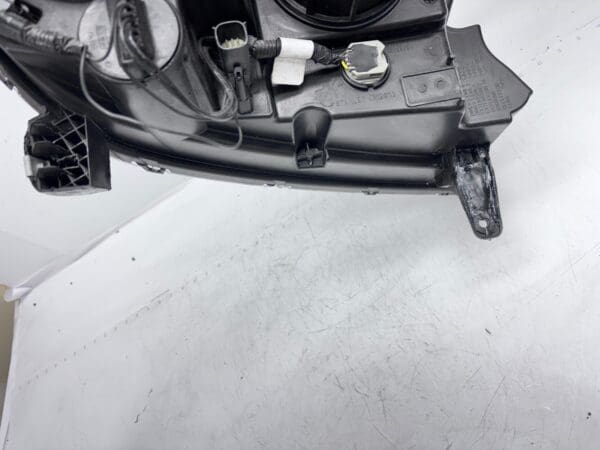 2015-2022 Chevy Colorado Halogen Left Side OEM Headlight 84630991 - Image 22